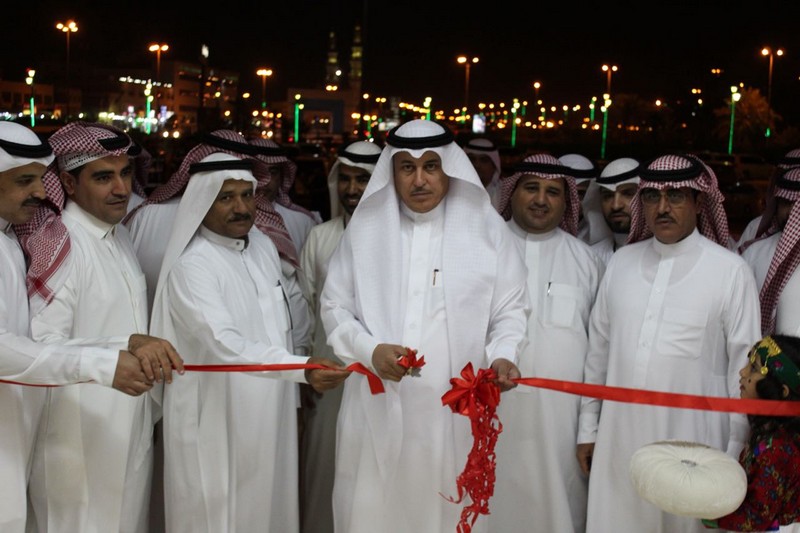 لجنة التنمية الاهلية بعرعر تقيم فعاليات سوق العائلة المخفض