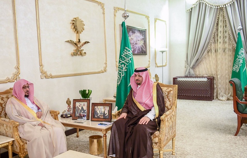 أمير منطقة الحدود الشمالية يستقبل رئيس محكمة الاستئناف بالمنطقة