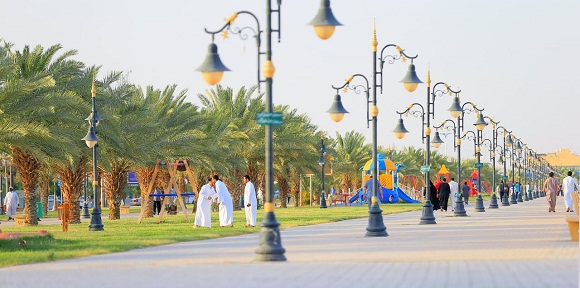 أمانة منطقة الحدود الشمالية تُجهز مصليات العيد والحدائق العامة