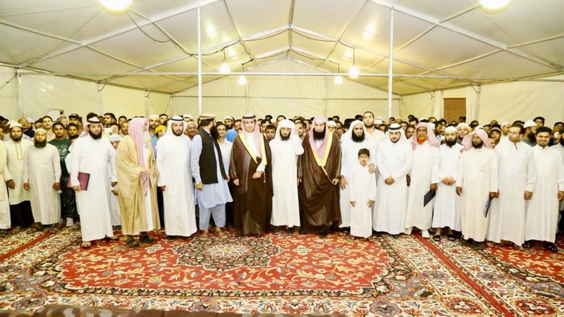 بالصور .. محافظ رفحاء يرعى حفل معايدة الجاليات