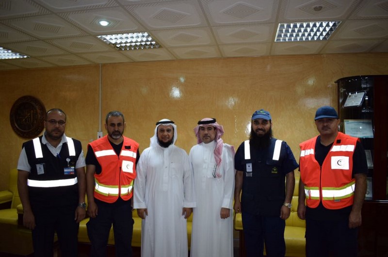 مدير عام الخدمات الطبية الإسعافية بهيئة الهلال الأحمر السعودي يقوم بزيارة لفرع الهيئة بمنطقة الحدود الشمالية