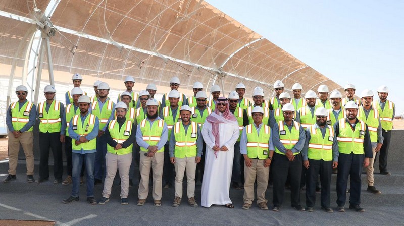 أمير الحدود الشمالية يتفقد مشروع مدينة وعد الشمال الصناعية