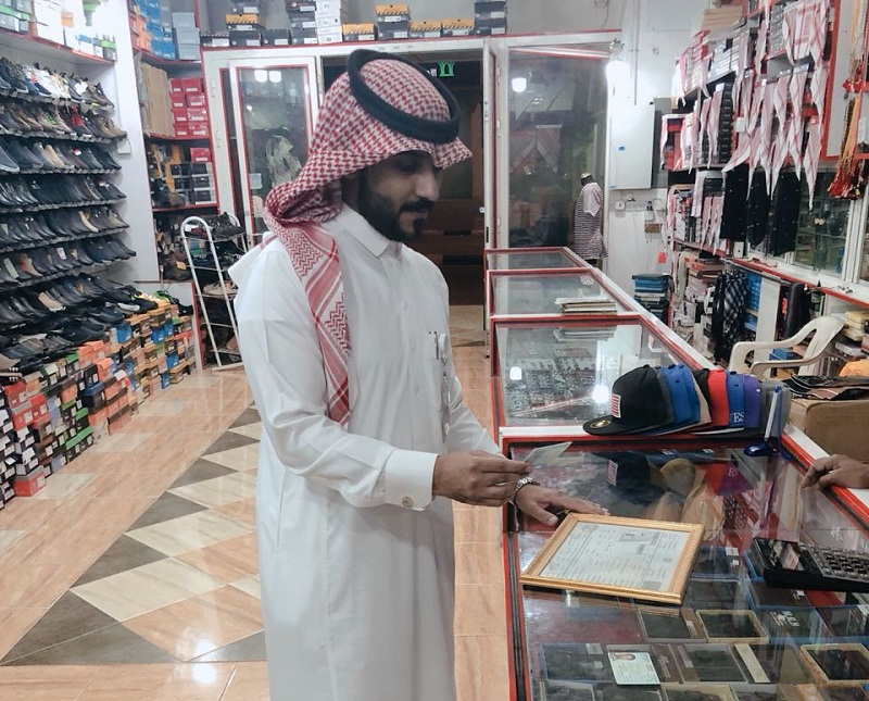 مكتب عمل رفحاء يقوم بجولات توعوية