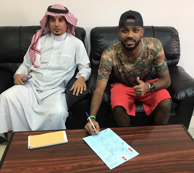 بدعم الرمز ناصر العديلي .. خالد عسيري ينضم لصفوف نادي عرعر