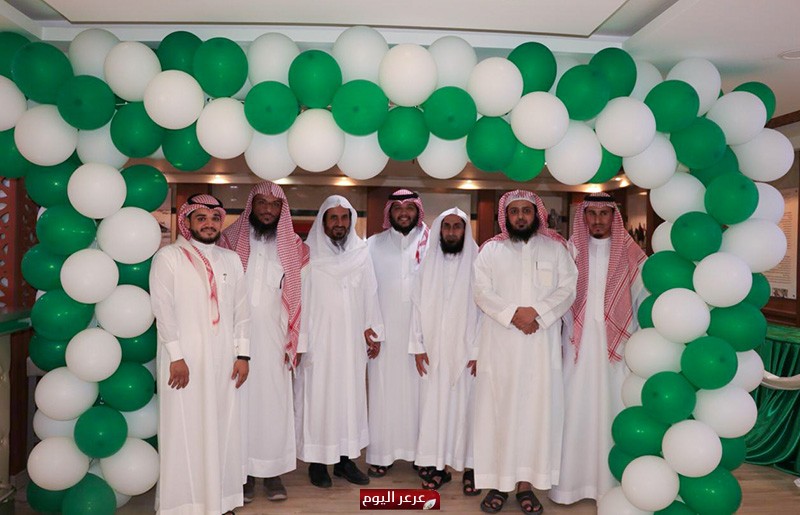 مديرفرع الشؤون الإسلامية يزور المرضى المنومين ويقدم الهدايا