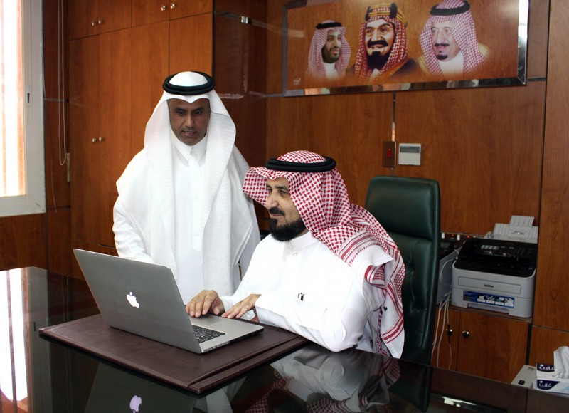 القريشي يدشن المسابقة الإلكترونية اليوم الوطني 88