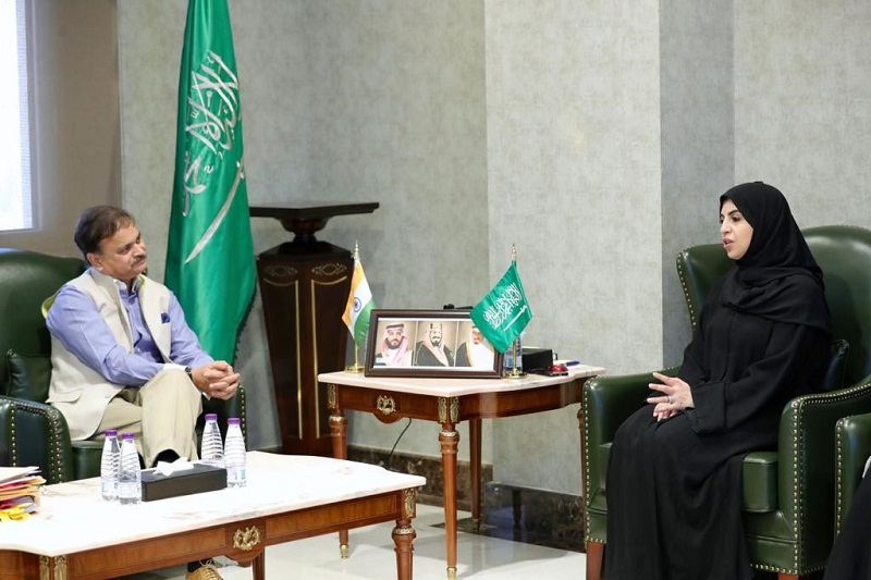 د. تماضر الرماح تبحث مع السفير الهندي تعزيز العلاقات الثنائية في مجالات التنمية الاجتماعية