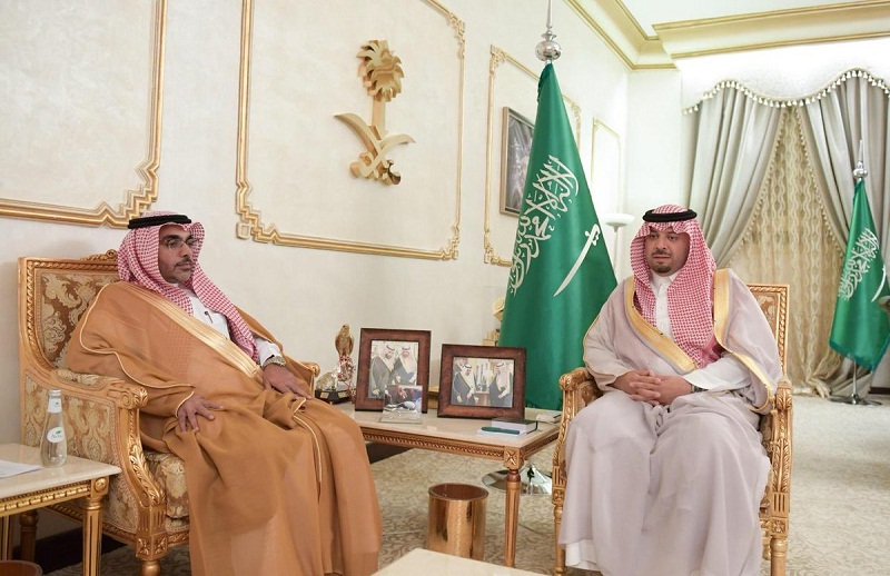 أمير الحدود الشمالية يستقبل رئيس فرع النيابة العامة بالمنطقة