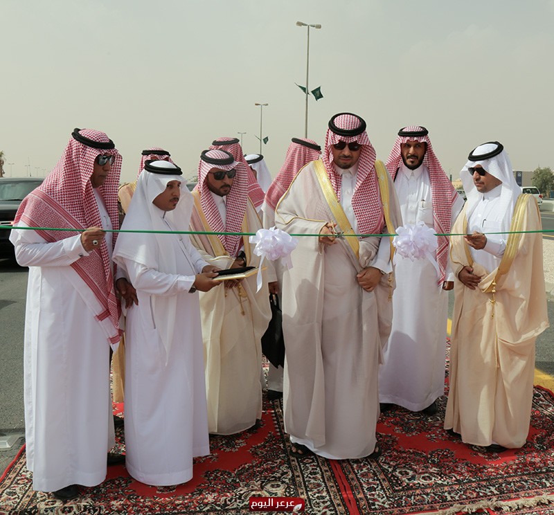 أمير الحدود الشمالية يدشن مشروع تقاطع جسر مجمع الدوائر الحكومية بتكلفة بلغت 46 مليون ريال
