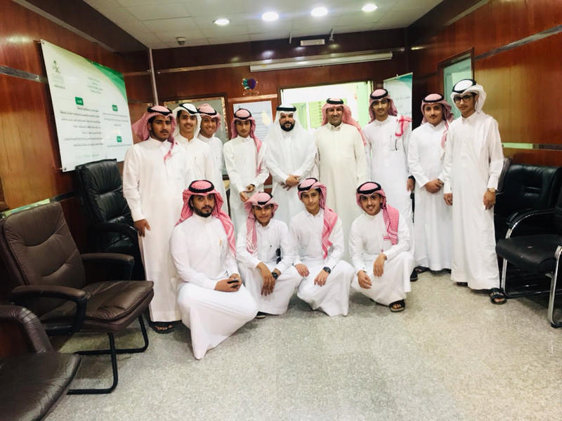 مستشفى الرعاية المديدة بعرعر يستقبل طلاب مدارس المنطقة