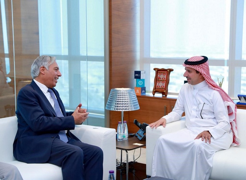 نائب وزير العمل يبحث مع وزير المالية الأفغاني سبل تعزيز وتطوير التعاون العمالي بين البلدين