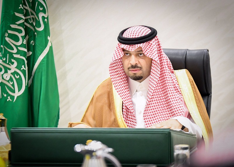 أمير الحدود الشمالية يرأس اجتماع مناقشة تقرير الوضع البيئي في المنطقة