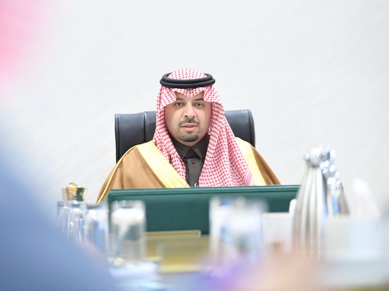 الأمير فيصل بن خالد بن سلطان يرأس اجتماع الإدارات الحكومية لتفعيل مبادرة