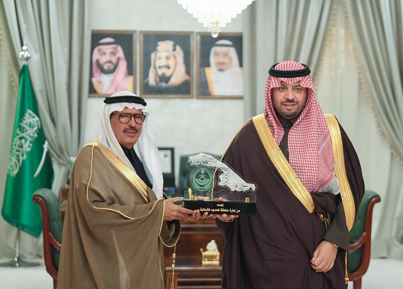 الأمير فيصل بن خالد بن سلطان يستقبل مدير جامعة الحدود الشمالية وذلك بمناسبة انتهاء فترة عمله