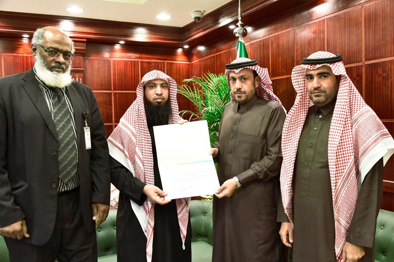 أمانة اللجنة الوطنية لمكافحة التبغ بصحة الحدود الشماليه تكرم أمانة منطقة الحدود الشمالية