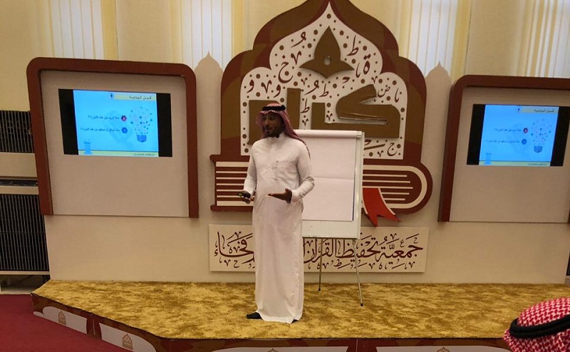 بالصور .. أدبي الشمالية يقدم دورة الإلقاء في رفحاء بمناسبة اليوم العالمي للغة العربية