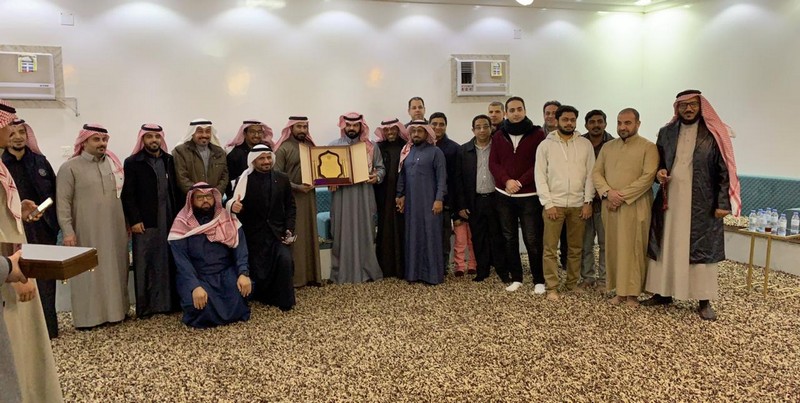 عيادات قوى الأمن بعرعر تقيم حفل تكريم لزميلهم المتقاعد عواد مناور العنزي