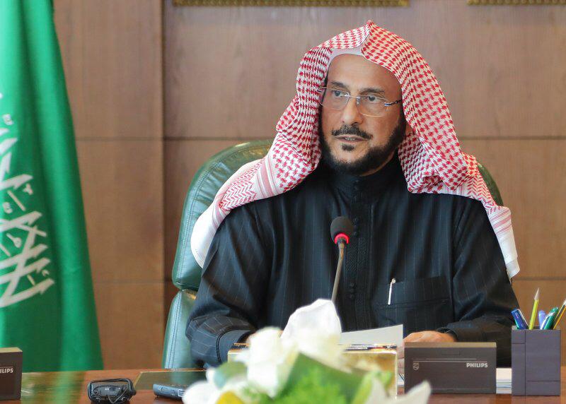 مدير فرع الشؤون الإسلامية ينقل تعازي معالي الوزير بوفاة زايد جلاب العنزي