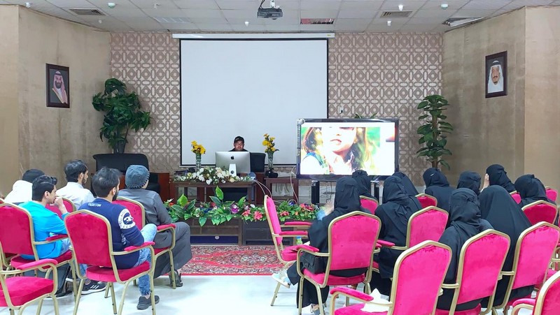 ثقافة وفنون الحدود الشمالية تقيم ورشة تصوير البورتريه الخارجي