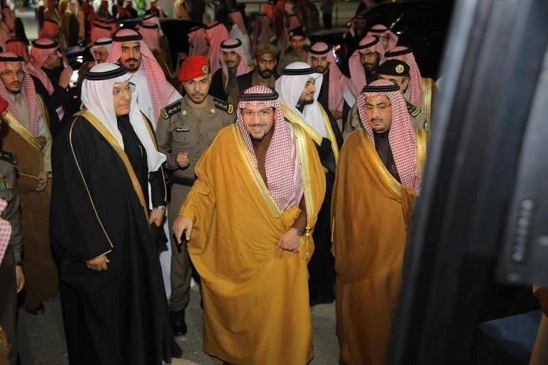 أمير منطقة القصيم يزور الفرع المتنقل ل