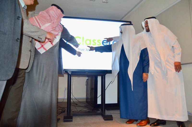 تدشين برنامج كلاسيرا في مدارس التميز العلمي بالحدود الشمالية