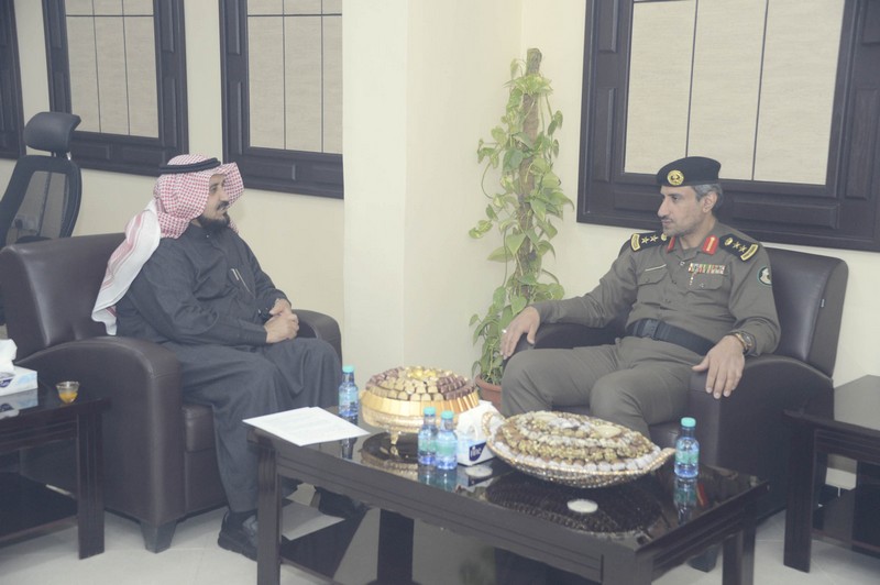 مدير تعليم الحدود الشمالية يلتقي مدير مرور المنطقة ويبحث سبل التعاون بين الادارتين