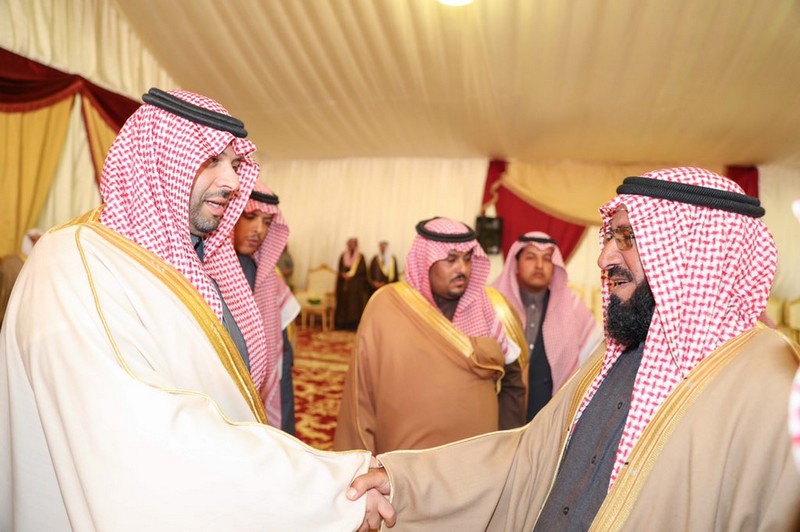 أمير منطقة الحدود الشمالية يتفقد مركز الشعبة