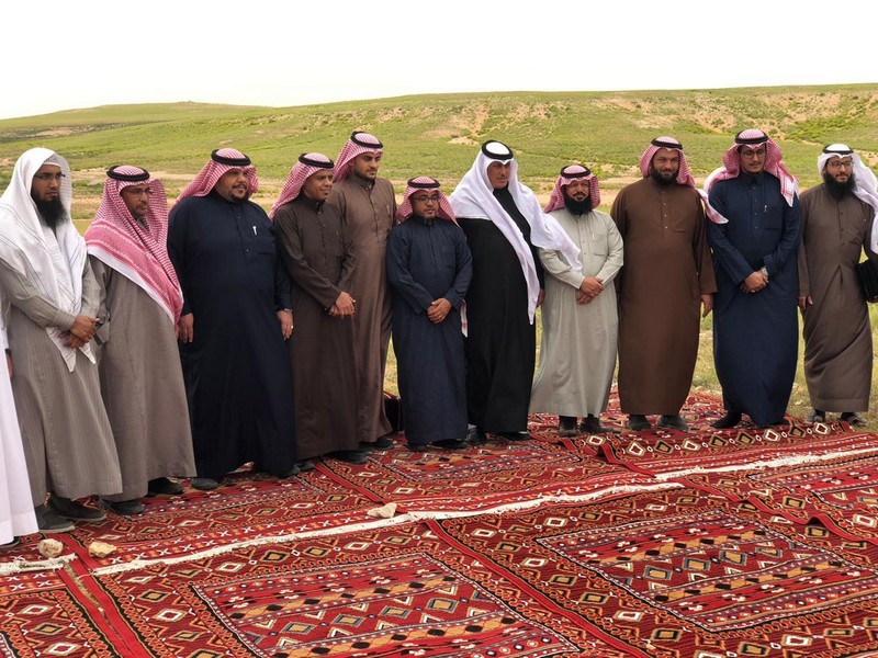 نزلاء مركز التأهيل الشامل بعرعر في ضيافة رجل الأعمال حمدان المطيري