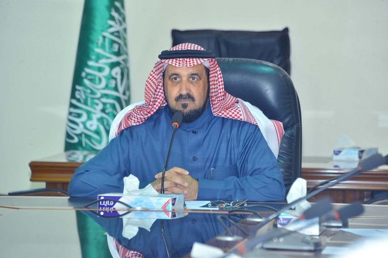 مدير عام التعليم بالحدود الشمالية يرأس اجتماع لجنة الاستعداد العام الدراسي