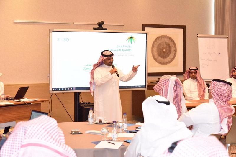 «العمل» تعقد ورشة عمل حول الضوابط السكنية للعمالة الوافدة