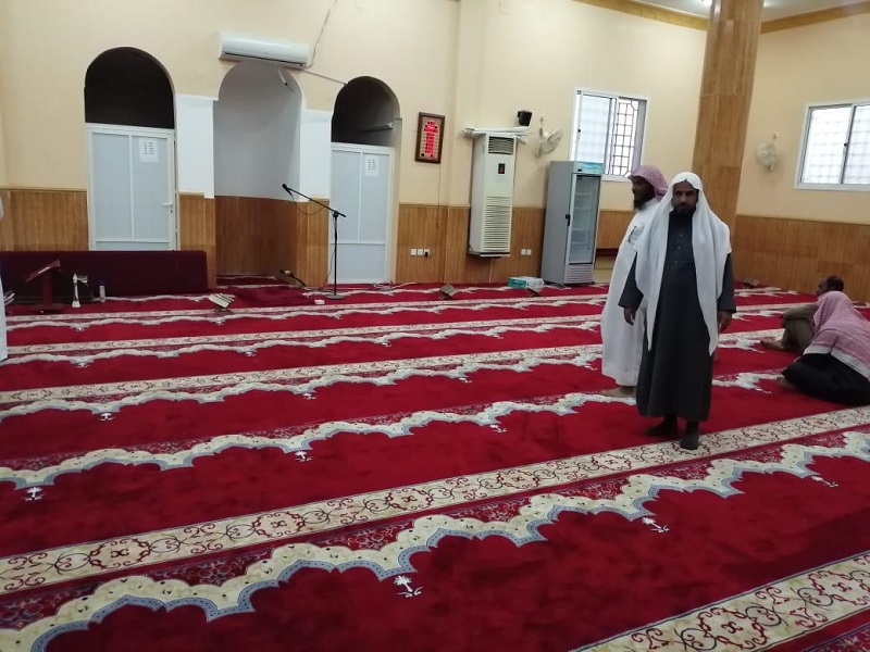 فرع وزارة الشؤون الإسلامية بمنطقة الحدود الشمالية ينهي فرش 28 جامع ومسجد