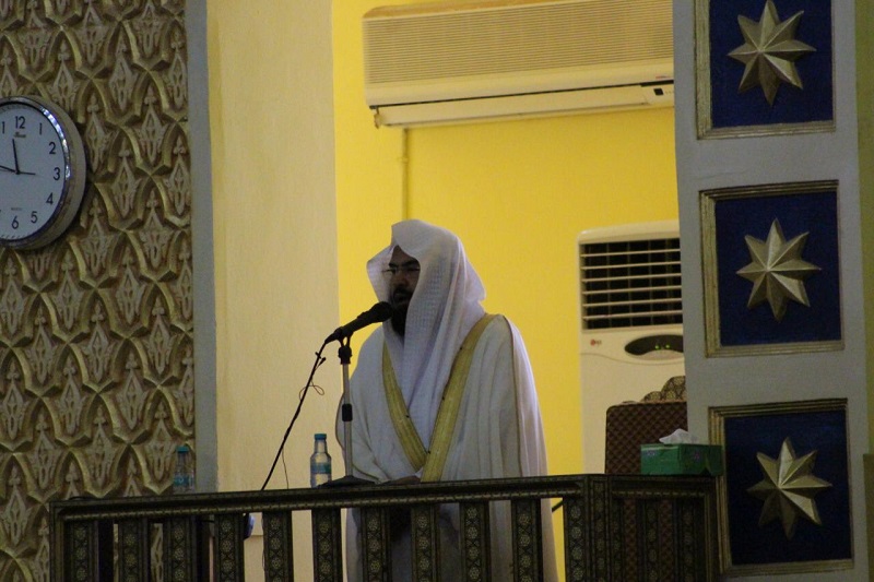 الشيخ عبدالرحمن السديس يخطب في جامع الامير عبدالله بن عبدالعزيز في عرعر