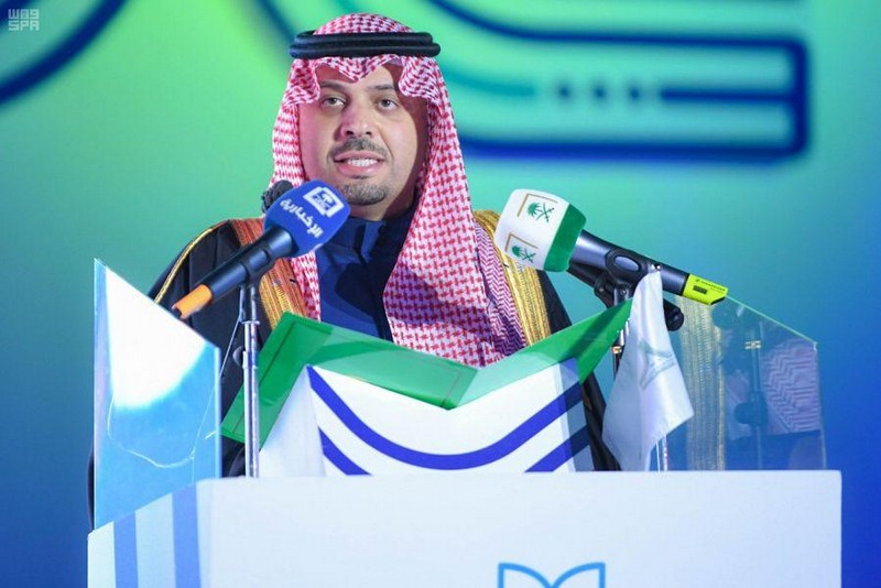 الأمير فيصل بن خالد بن سلطان يرعى حفل تخريج الدفعة الـ 12 من طلاب وطالبات جامعة الحدود الشمالية