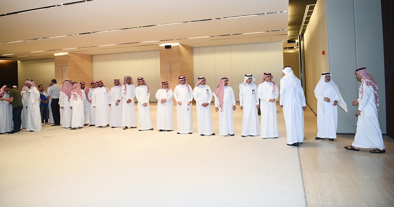 مركز الملك عبد العزيز للحوار الوطني يعايد منسوبيه بمناسبة عيد الفطر المبارك