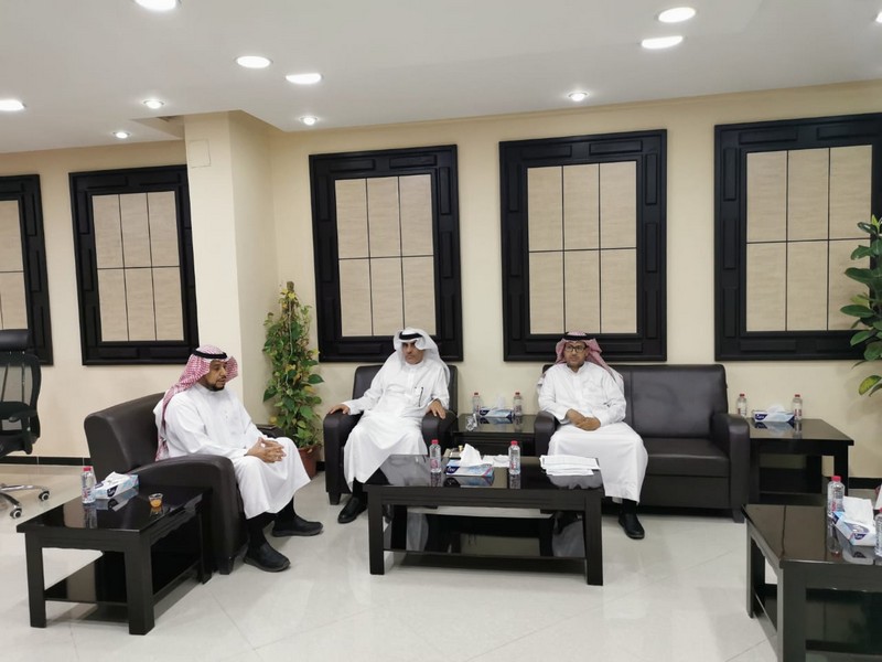 مدير عام التعليم في الحدود الشمالية يؤكد التوسع في مبادرة