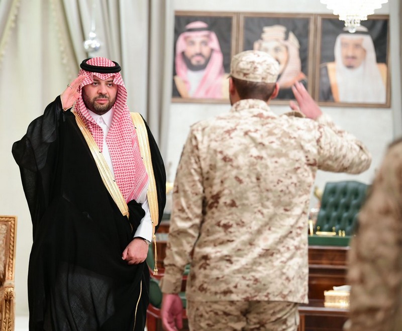 أمير منطقة الحدود الشمالية يستقبل منسوبي قوة الواجب 10 وقوة الواجب 20 بالحرس الوطني
