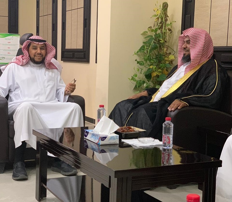 مدير عام فرع الرئاسة العامة لهيئة الأمر بالمعروف بمنطقة الحدود الشمالية يزور رئيس المحكمة العامة ومدير التعليم