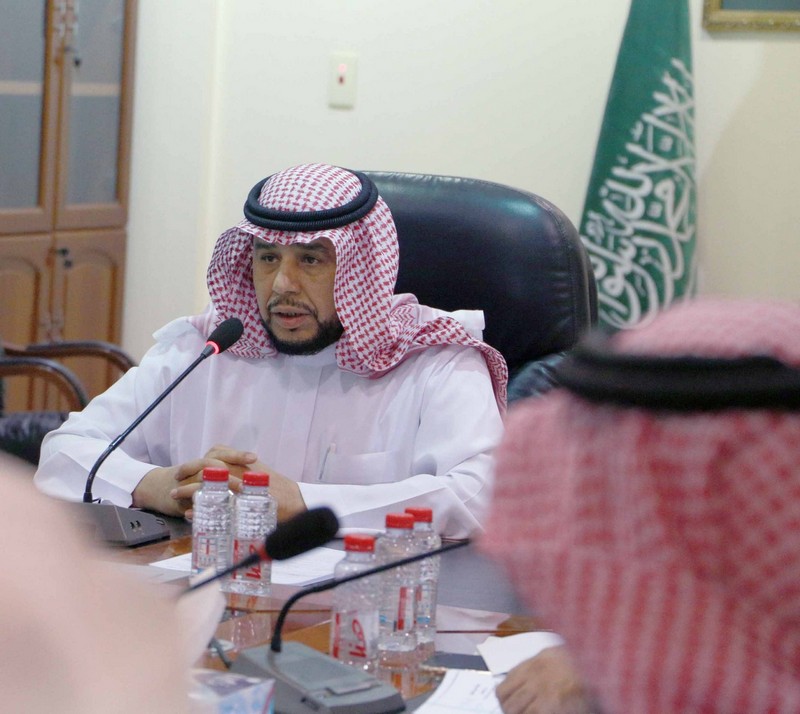 مدير عام تعليم الحدود الشمالية يرأس الاجتماع الثالث للجنة الاستعداد للعام الدارسي القادم