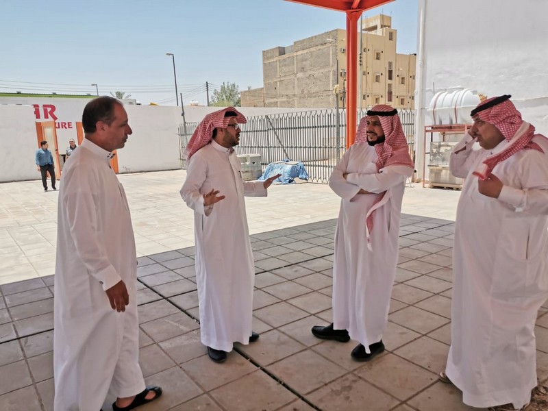 مدير عام تعليم الحدود الشمالية يتفقد عدد من مدارس المنطقة