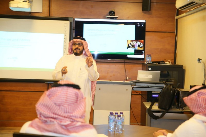 جامعة الحدود الشمالية تنظم دورة تدريبية عن أنظمة الطاقة الشمسية وتسجيل براءة الاختراع