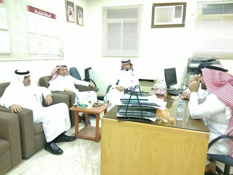 النادي الموسمي بعرعر يستقبل مشرف الوزارة والمساعد للشؤون التعليمية وعدد من مشرفي النشاط