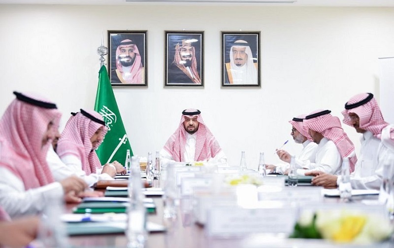 أمير منطقة الحدود الشمالية يترأس اجتماع