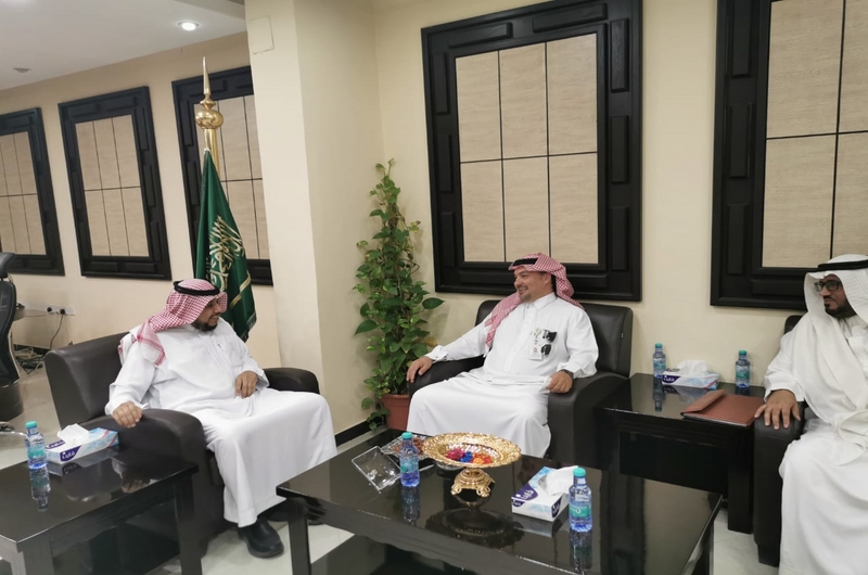 مدير تعليم الحدود الشمالية يلتقي بمدير الإحصاء بالمنطقة