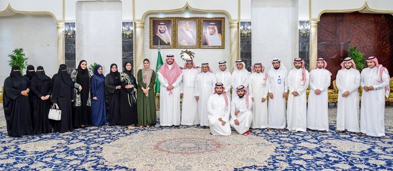 أمير منطقة الحدود الشمالية يستقبل الإعلاميين بالمنطقة