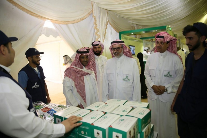 الأندية الطلابية بجامعة الحدود الشمالية تشارك باستقبال ضيوف الرحمن بمنفذ جديدة عرعر