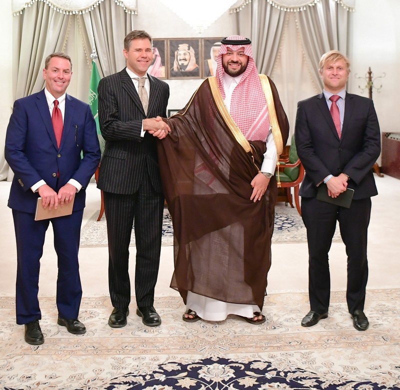 الأمير فيصل بن خالد بن سلطان يستقبل مستشار الشؤون السياسية بالسفارة الأمريكية
