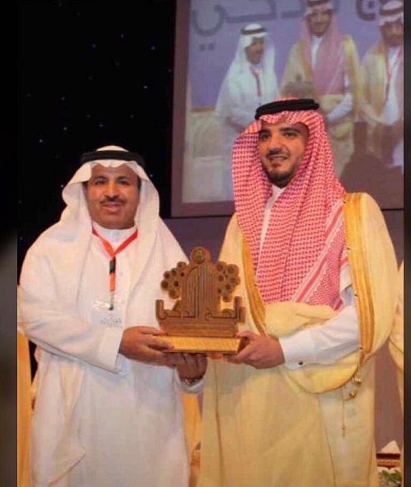 وزير الداخلية يكرم العقيد الدكتور ممدوح شرير العنزي