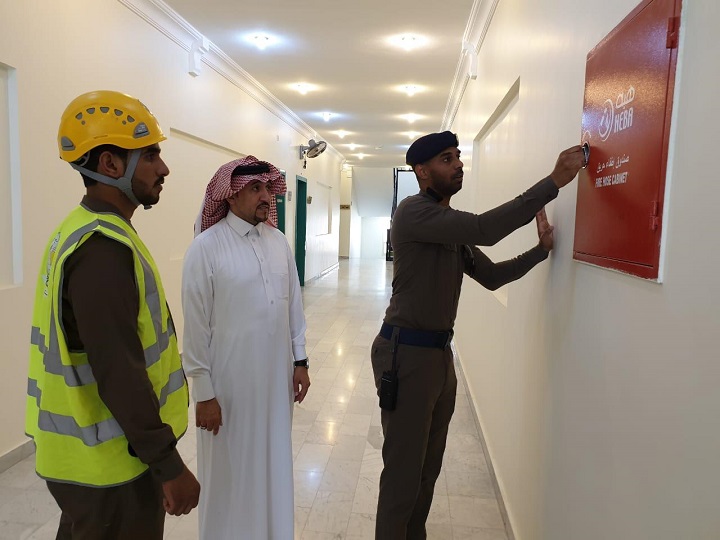 الدفاع المدني بالحدود الشمالية يقوم بتفعيل خطة سلامة المنشآت التعليمية بالمنطقة