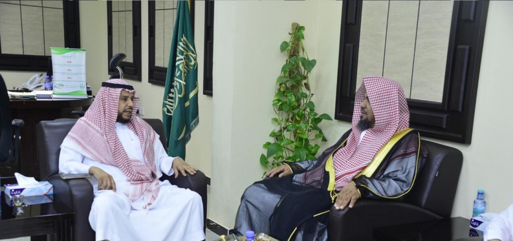 مدير تعليم الحدود الشمالية يلتقي مدير فرع هيئة المنطقة