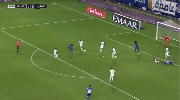 الفيحاء يصدم الهلال في الوقت القاتل .. ويحرمه توسيع الفارق مع النصر